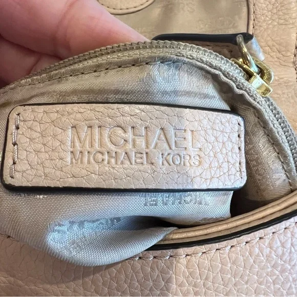 Michael Kors Bedford Crossbody Bag - Picture 2 of 15